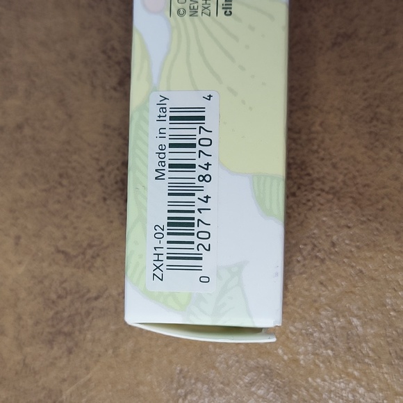 Clinique • Pop Lip Shadow • Brown Sugar Pop • Cushion Matte Lip Powder - Picture 2 of 4